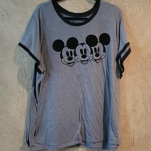 Torrid Disney Mickey Mouse tee 4